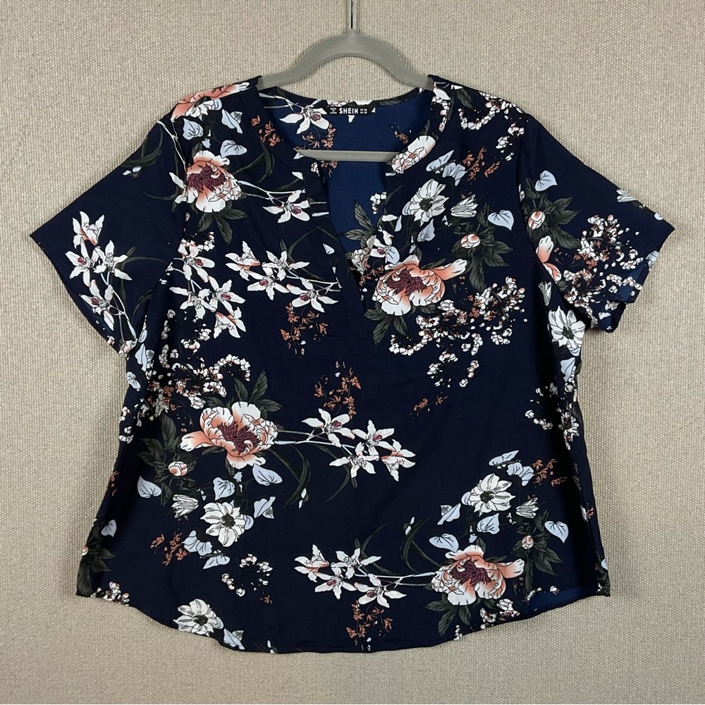 XXL Navy Floral Short Sleeve Top